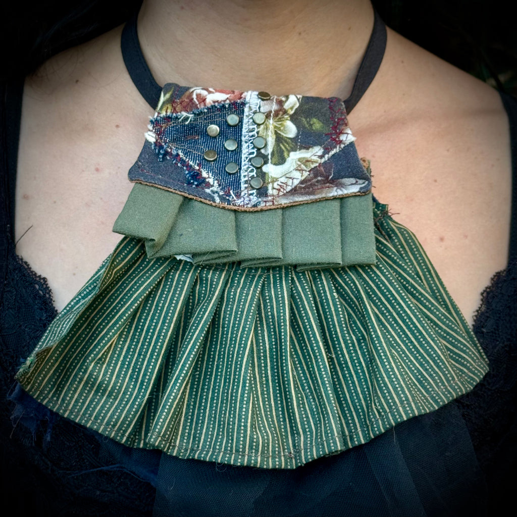 Gender-Neutral Fabric Collar