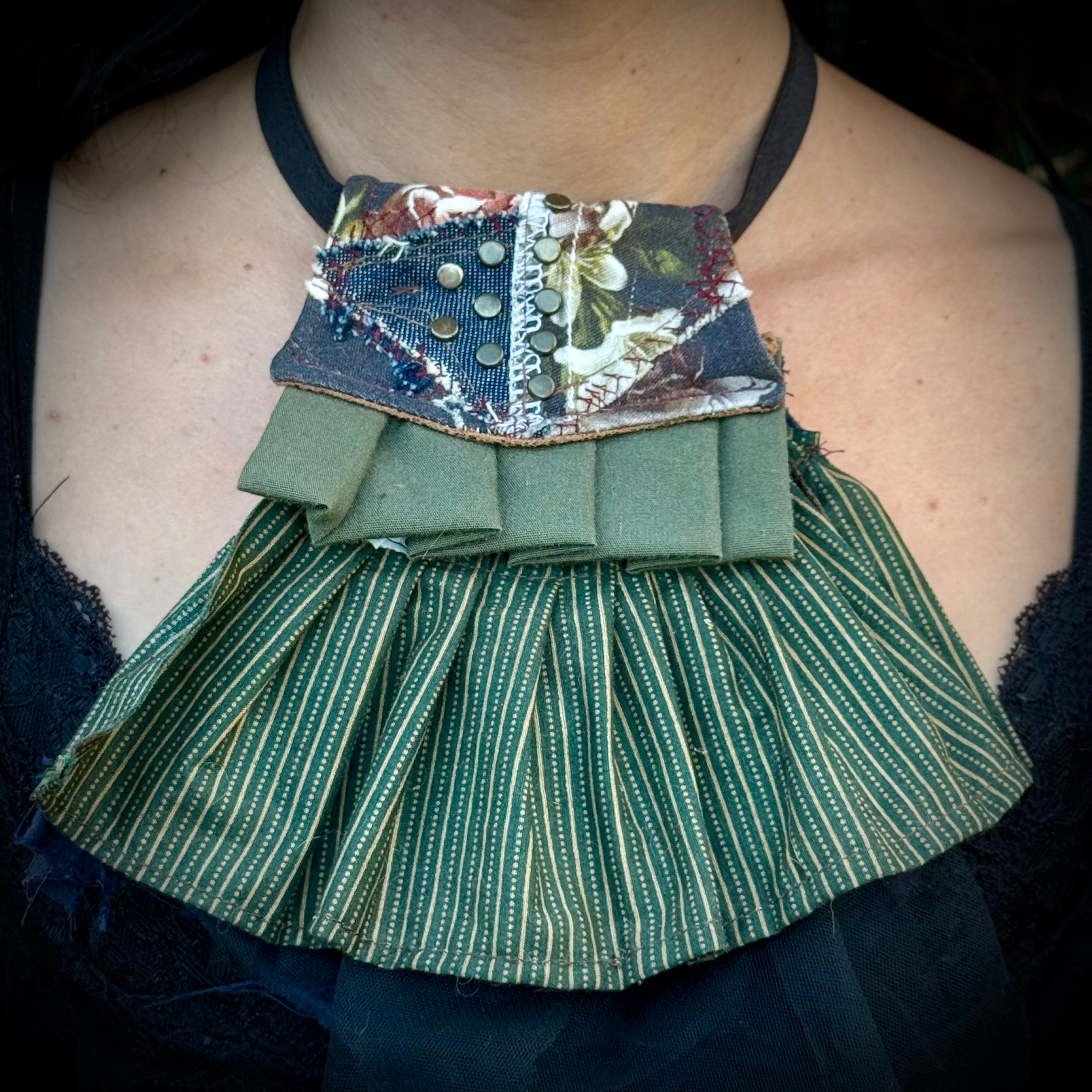 Gender-Neutral Fabric Collar