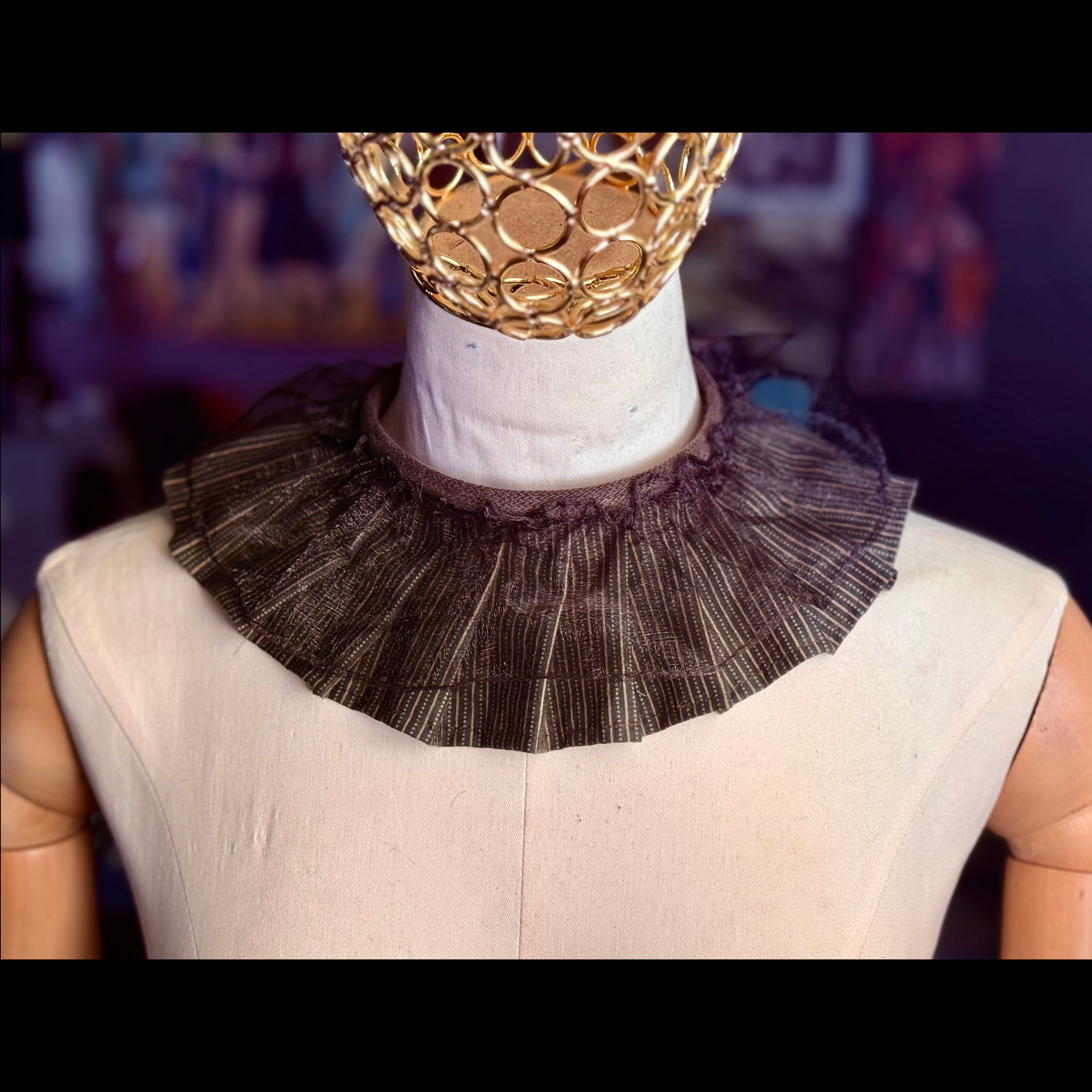 Gender-Neutral Fabric Collar