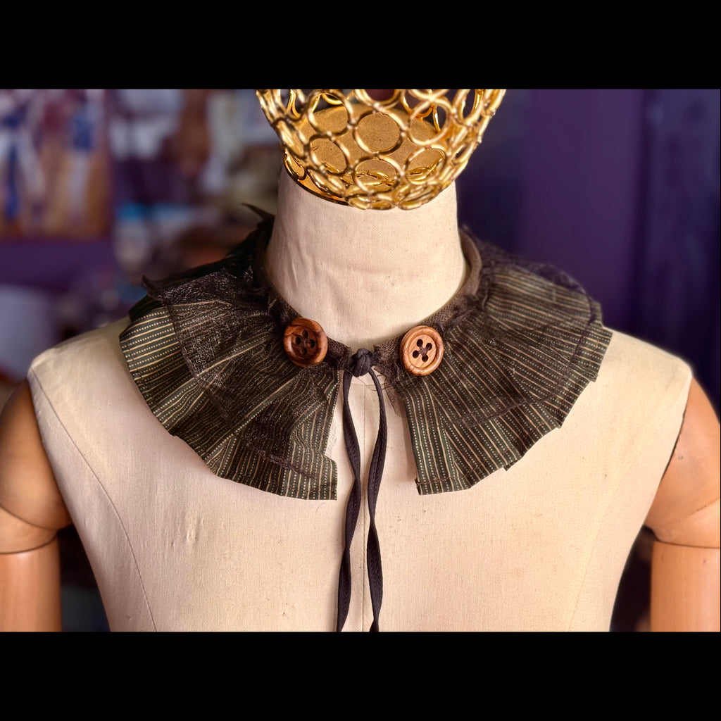 Gender-Neutral Fabric Collar