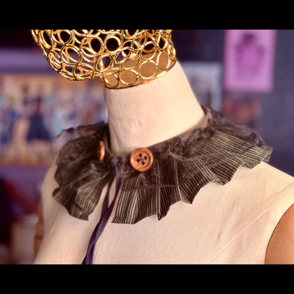 Gender-Neutral Fabric Collar