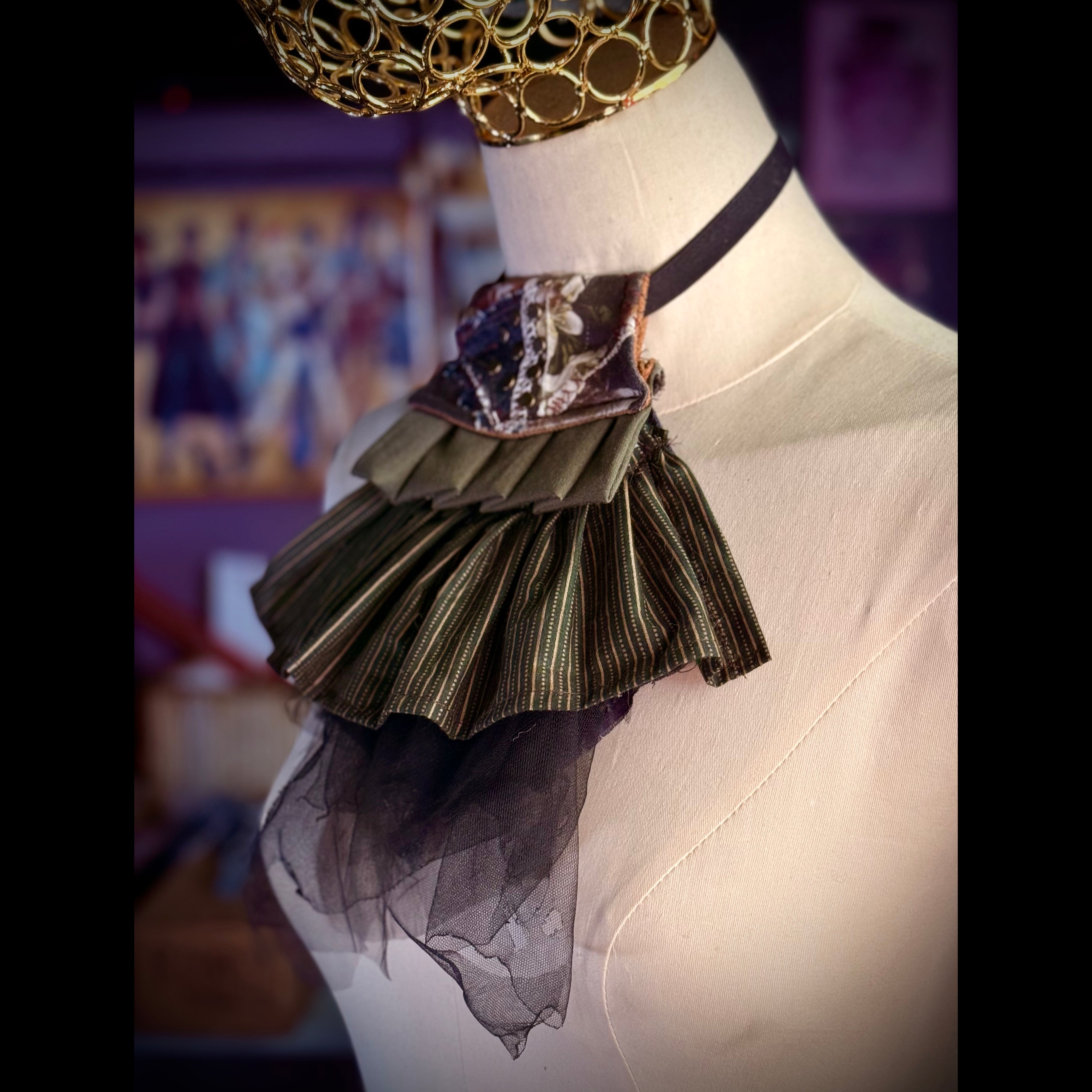 Gender-Neutral Fabric Collar