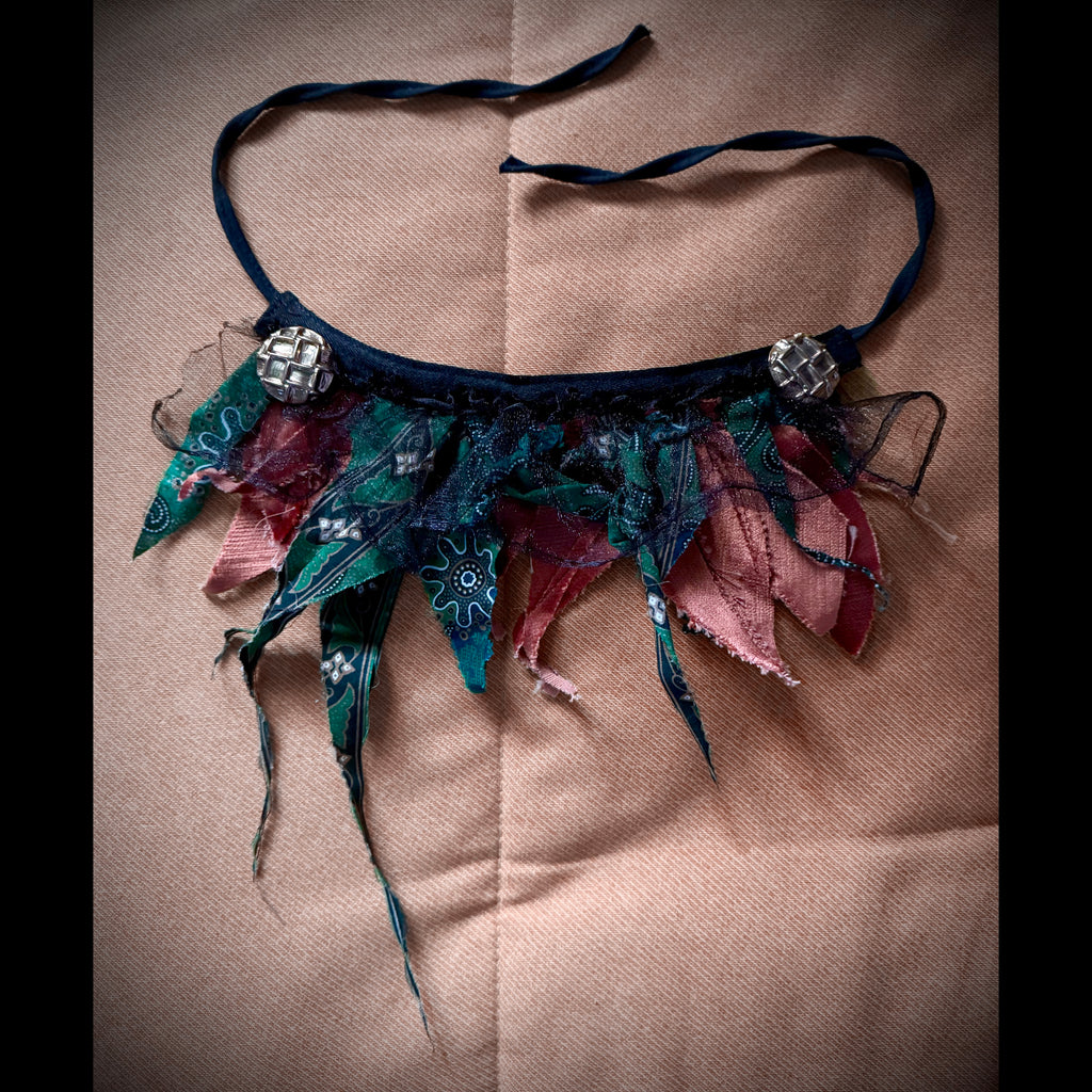Gender-Neutral Fabric Collar