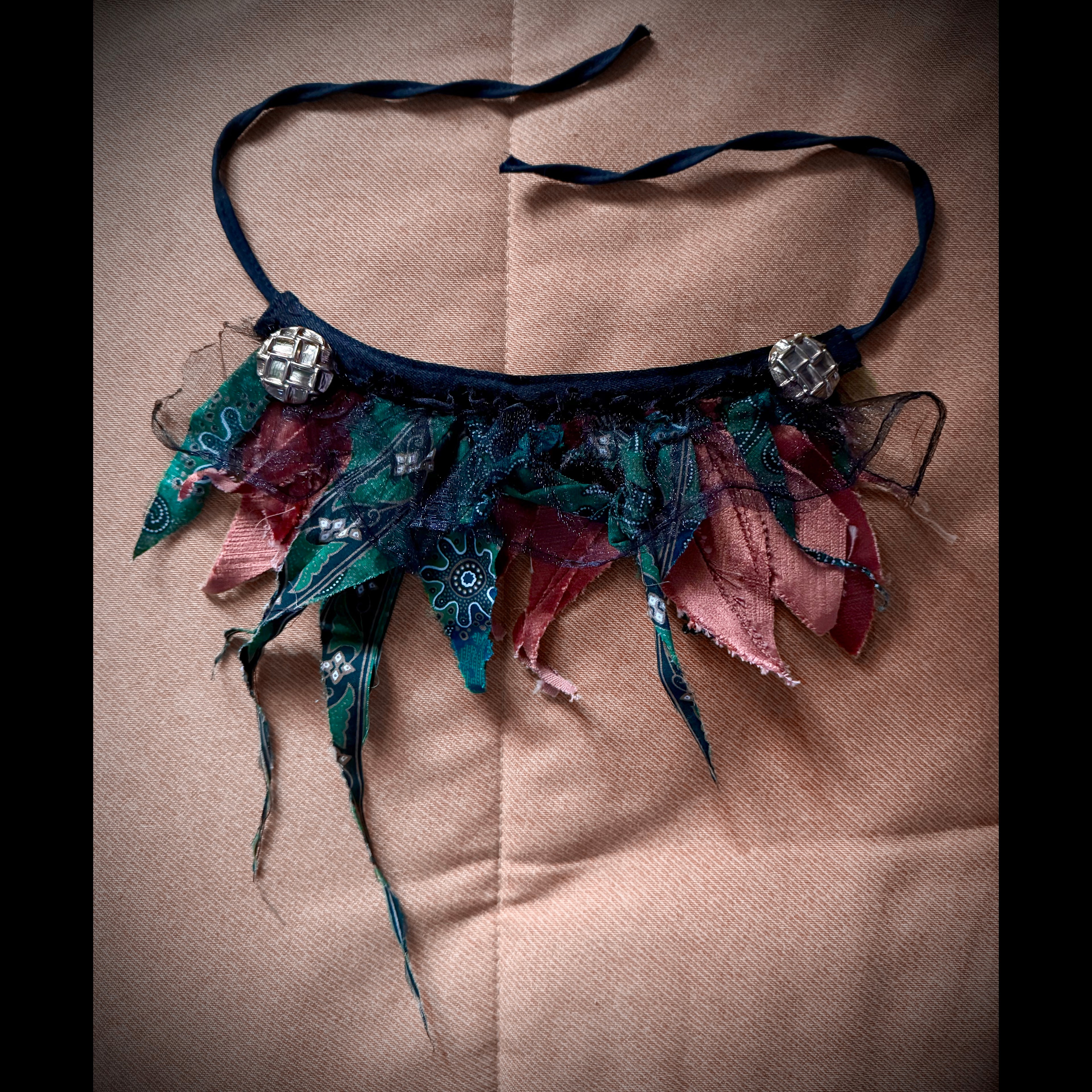 Gender-Neutral Fabric Collar