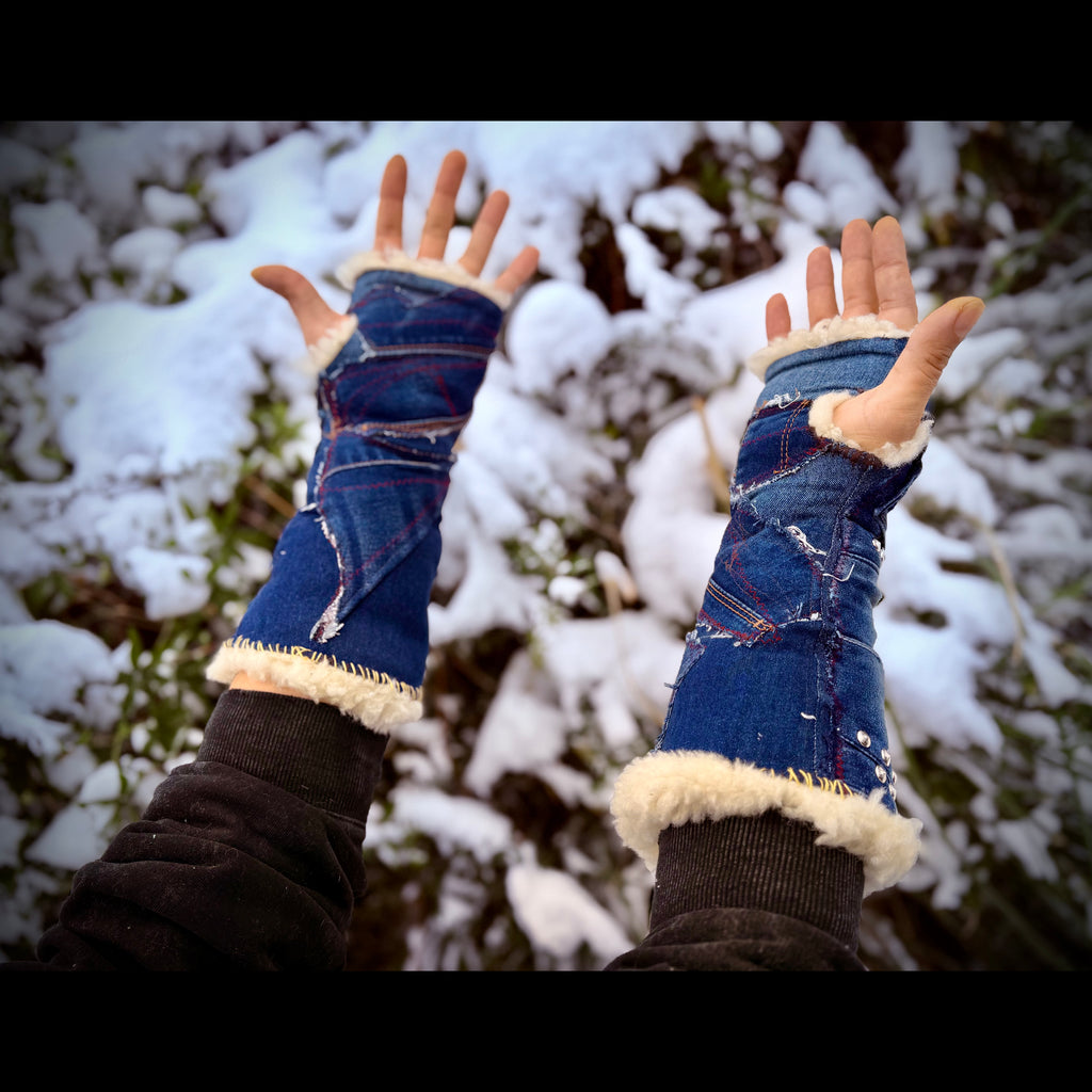 Gender-Neutral Denim Glovelette Pair