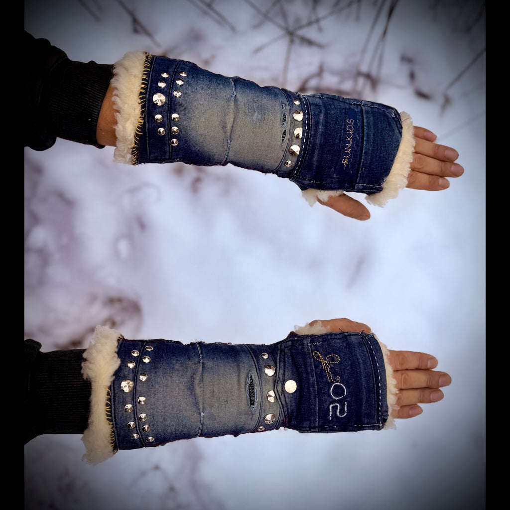Gender-Neutral Denim Glovelette Pair