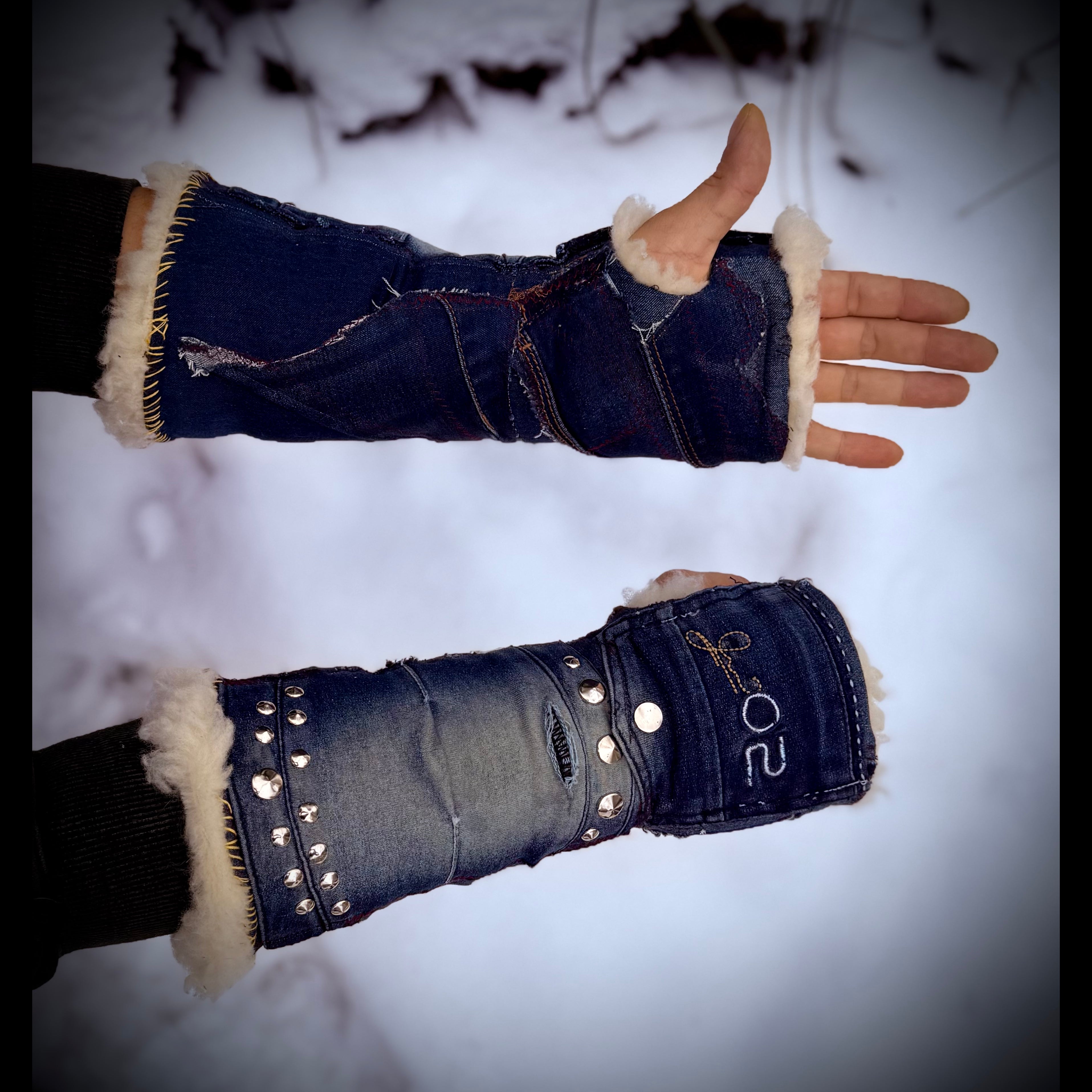Gender-Neutral Denim Glovelette Pair